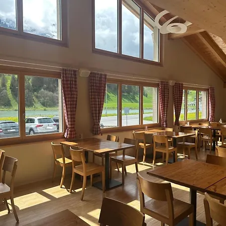 Espen Готель *